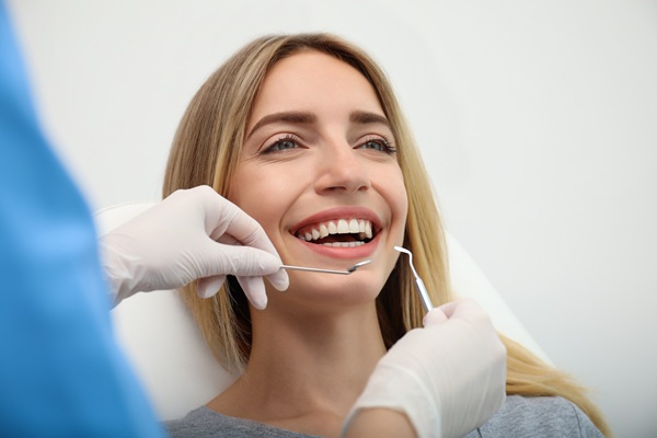 Cosmetic Dentistry Approaches To Teeth Whitening